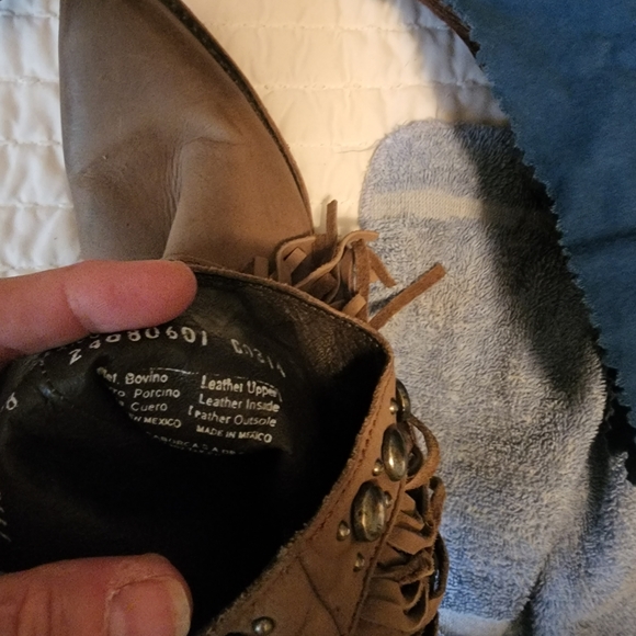 Leather fringe boots with tassels and fringe and conchos - Picture 7 of 7